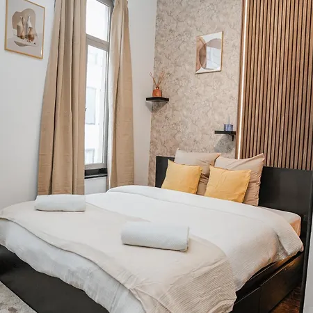 Apartment Comfy & Cozy 5Br Apartment In The Heart Of Ghent *