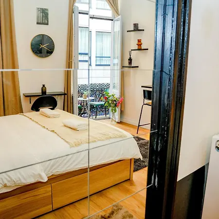 Apartment Comfy & Cozy 5Br Apartment In The Heart Of Ghent *