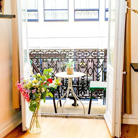 Apartment Comfy & Cozy 5Br Apartment In The Heart Of Ghent
