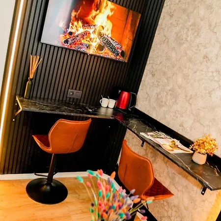 Comfy & Cozy 5Br Apartment In The Heart Of Ghent * Ghent