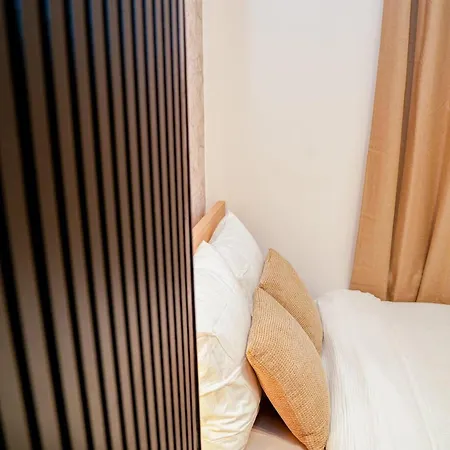 Apartment Comfy & Cozy 5Br Apartment In The Heart Of Ghent *