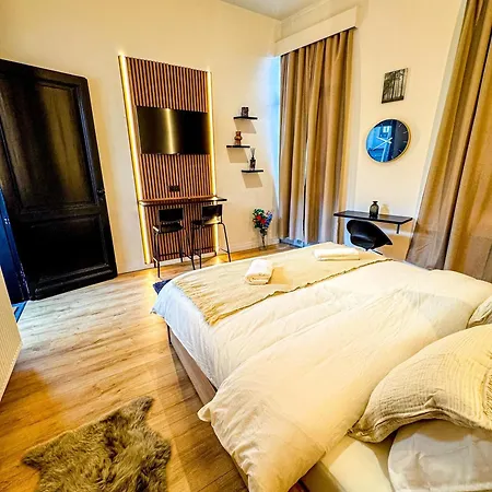 Apartment Comfy & Cozy 5Br Apartment In The Heart Of Ghent Ghent