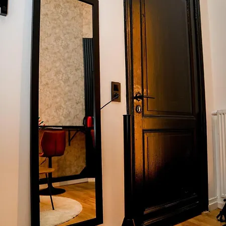 Comfy & Cozy 5Br Apartment In The Heart Of Ghent Ghent