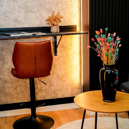 Comfy & Cozy 5Br Apartment In The Heart Of Ghent *