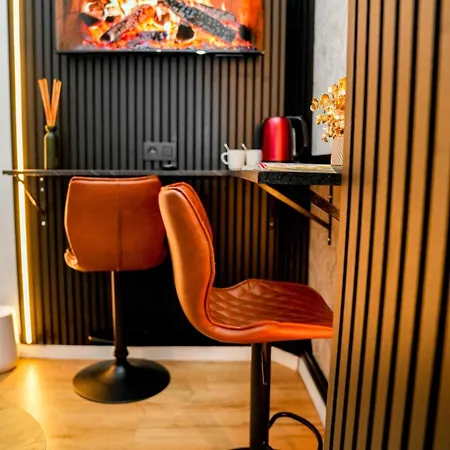 Comfy & Cozy 5Br Apartment In The Heart Of Ghent Ghent