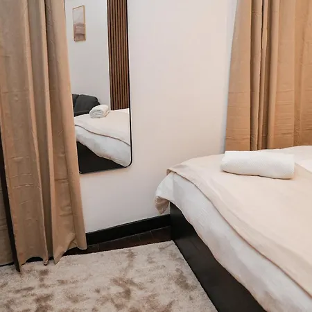 Comfy & Cozy 5Br Apartment In The Heart Of Ghent Apartment