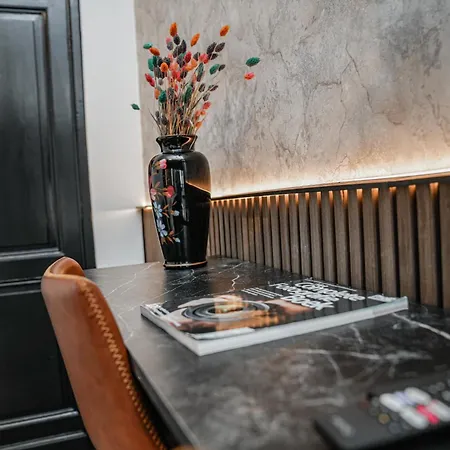 Apartment Comfy & Cozy 5Br Apartment In The Heart Of Ghent Ghent