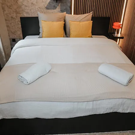 Comfy & Cozy 5Br Apartment In The Heart Of Ghent *
