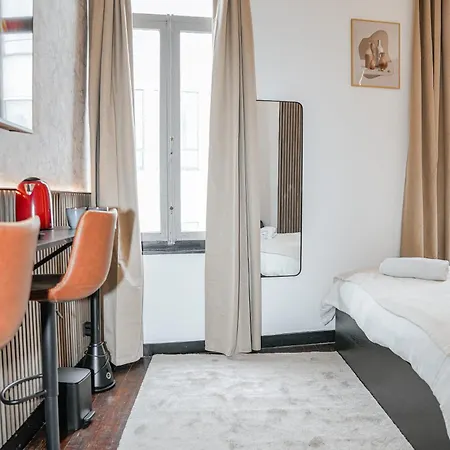Comfy & Cozy 5Br Apartment In The Heart Of Ghent Ghent