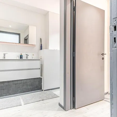 Comfy & Cozy 5Br Apartment In The Heart Of Ghent * Ghent