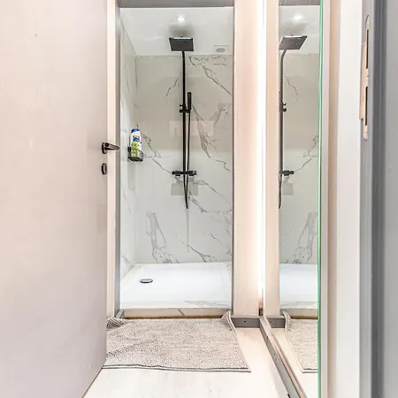 Apartment Comfy & Cozy 5Br Apartment In The Heart Of Ghent